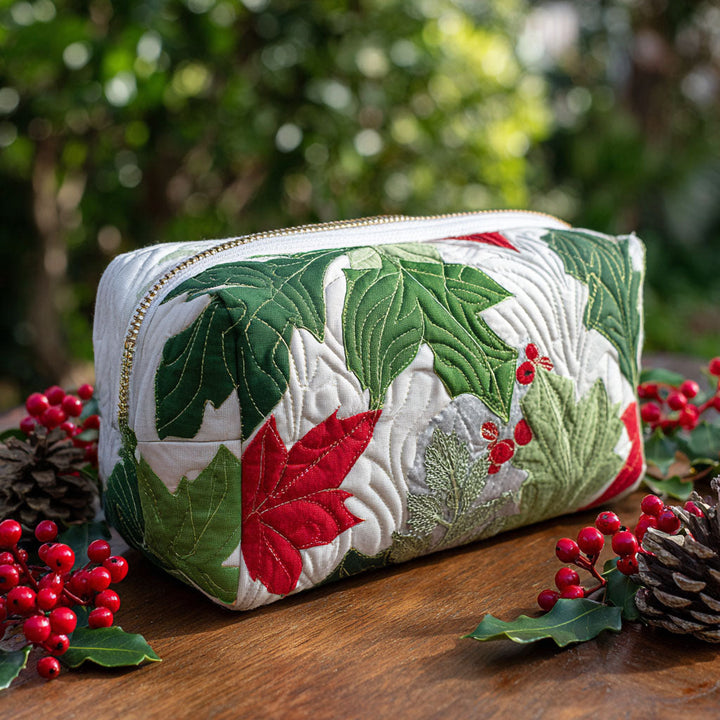 Gesteppte Kosmetiktasche mit weihnachtlichem Immergrün NCU0PT9188
